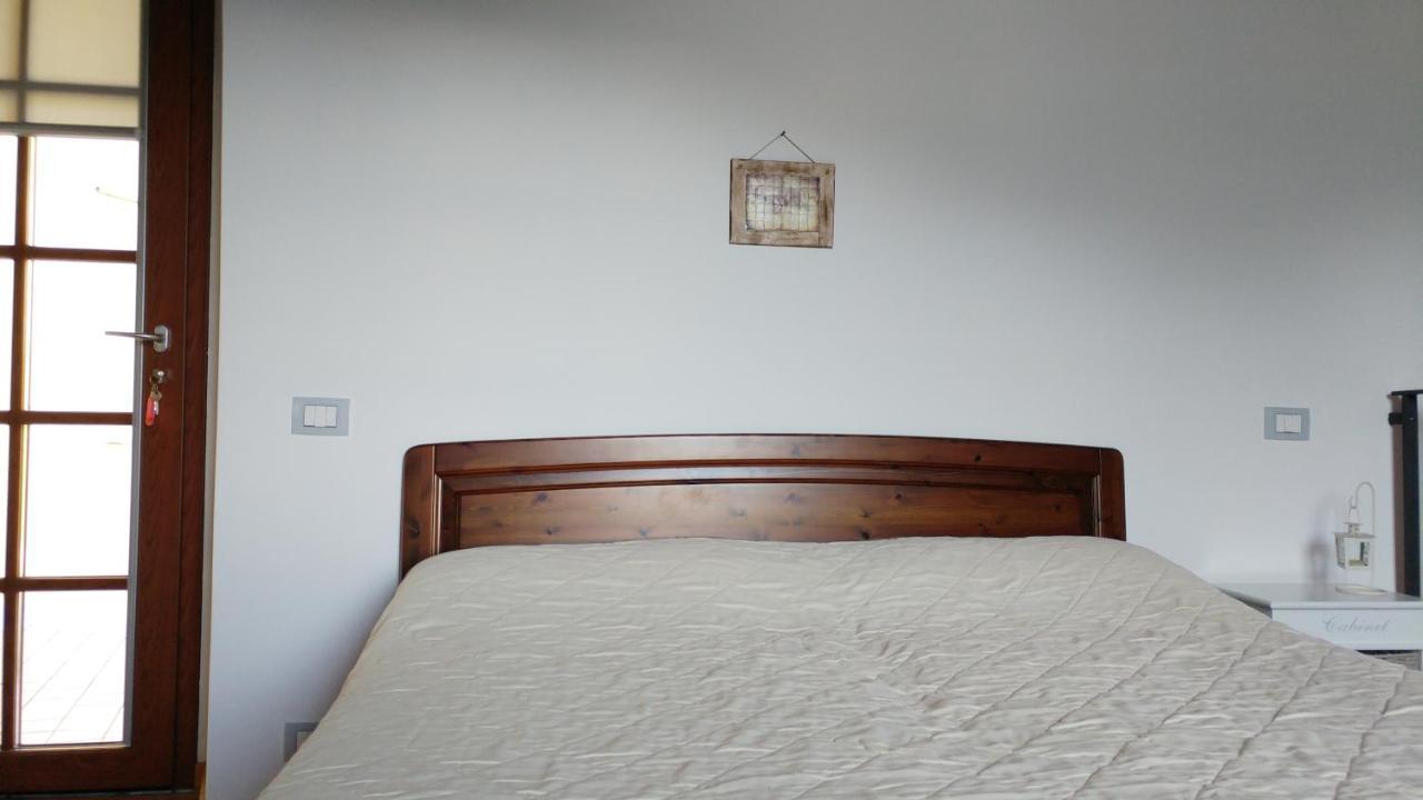 La Casa Delle Fate Villa Cremia Eksteriør bilde
